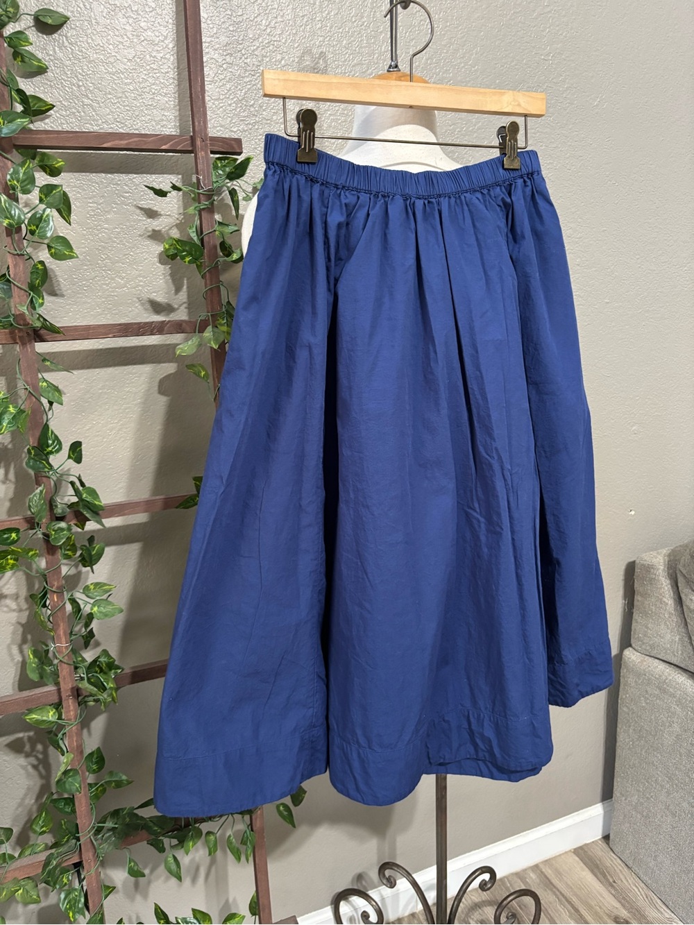 ▪️Free People Lowen Midi Skirt in Navy Blue - Picture 5 of 11